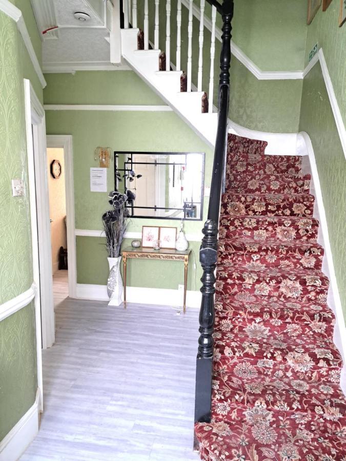 Affittacamere Luxury Double Bedroom Seven Kings Train Station